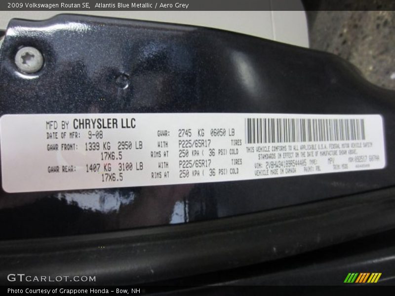 Atlantis Blue Metallic / Aero Grey 2009 Volkswagen Routan SE