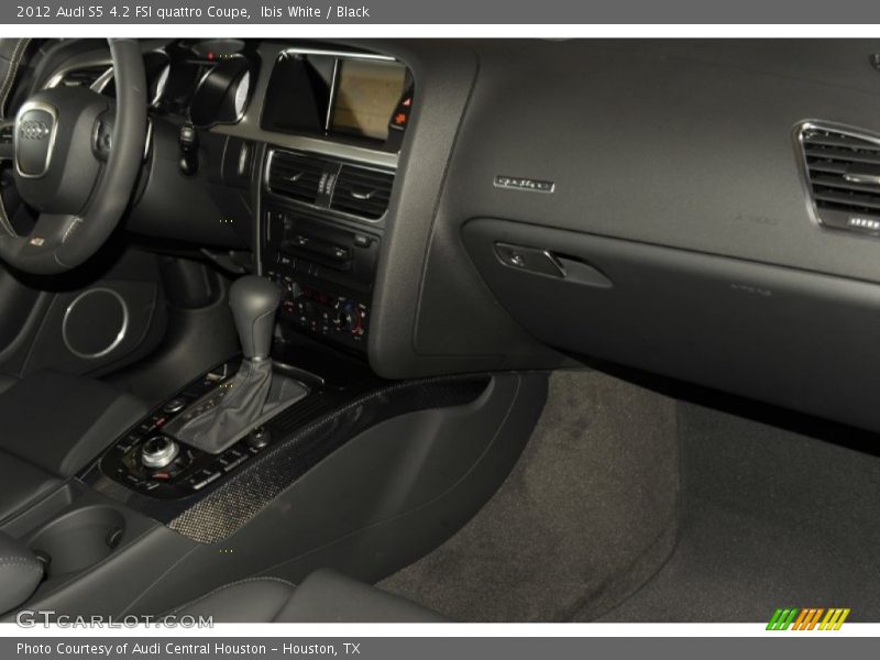 Ibis White / Black 2012 Audi S5 4.2 FSI quattro Coupe