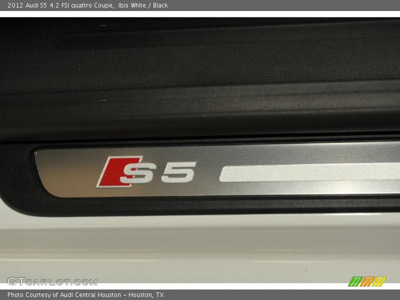  2012 S5 4.2 FSI quattro Coupe Logo