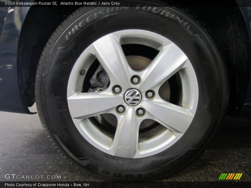 Atlantis Blue Metallic / Aero Grey 2009 Volkswagen Routan SE