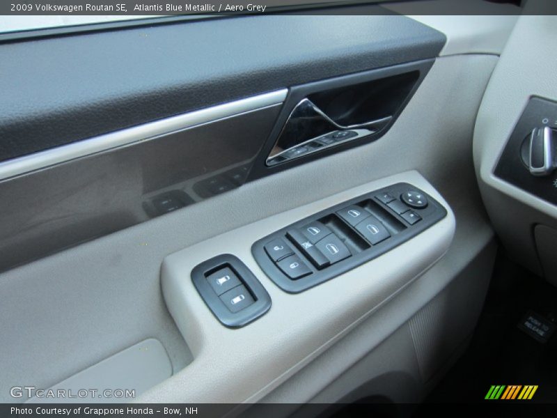 Atlantis Blue Metallic / Aero Grey 2009 Volkswagen Routan SE