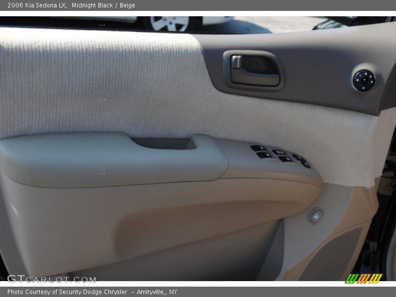 Midnight Black / Beige 2006 Kia Sedona LX