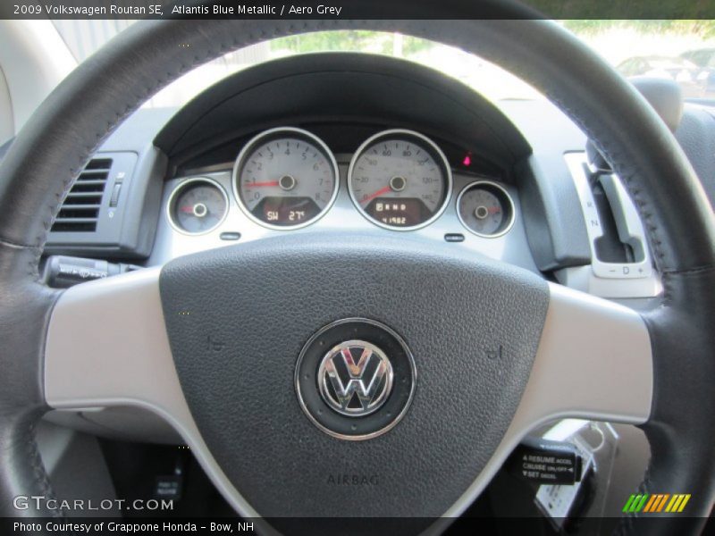 Atlantis Blue Metallic / Aero Grey 2009 Volkswagen Routan SE