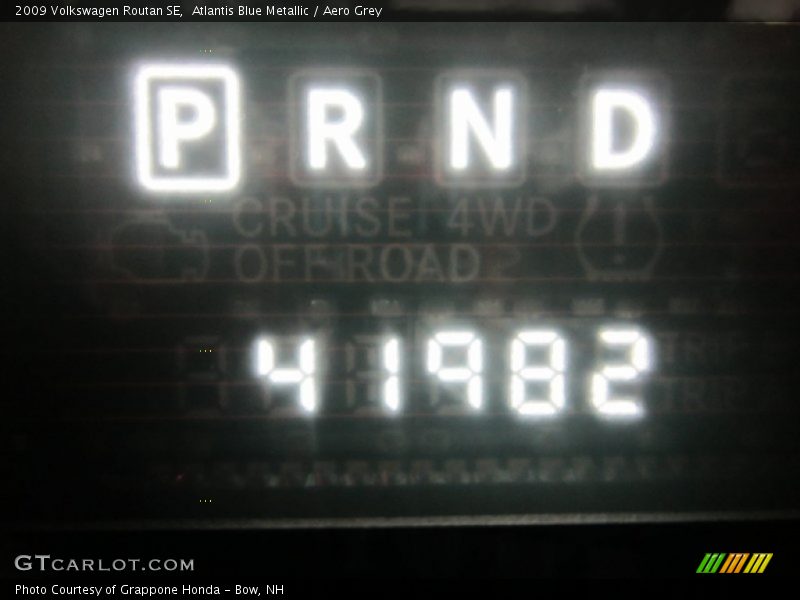 Atlantis Blue Metallic / Aero Grey 2009 Volkswagen Routan SE