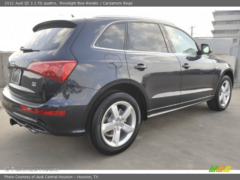  2012 Q5 3.2 FSI quattro Moonlight Blue Metallic