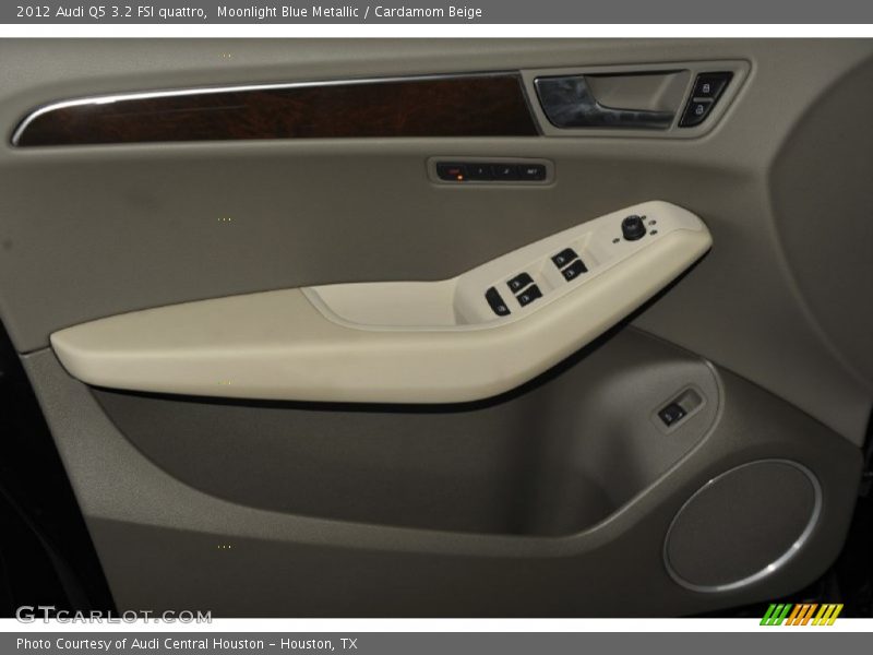 Moonlight Blue Metallic / Cardamom Beige 2012 Audi Q5 3.2 FSI quattro