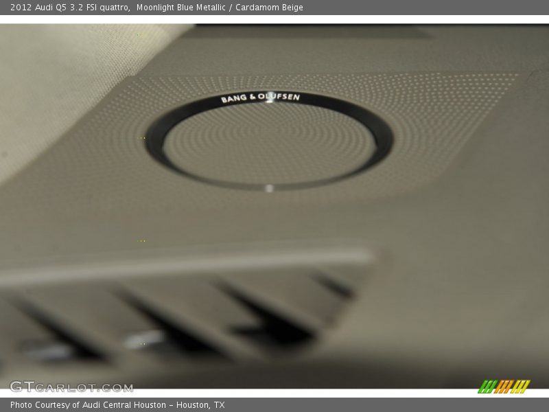 Audio System of 2012 Q5 3.2 FSI quattro