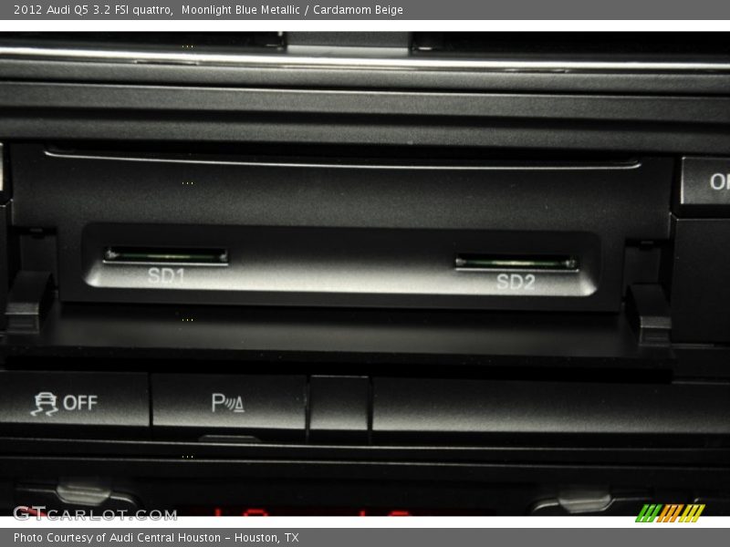 Moonlight Blue Metallic / Cardamom Beige 2012 Audi Q5 3.2 FSI quattro