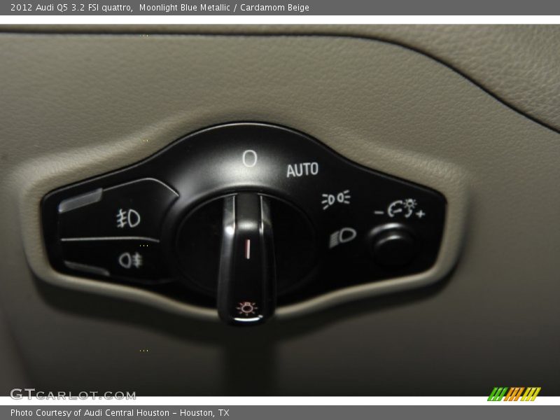 Controls of 2012 Q5 3.2 FSI quattro