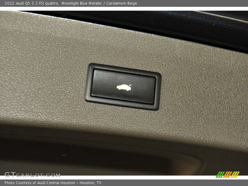 Moonlight Blue Metallic / Cardamom Beige 2012 Audi Q5 3.2 FSI quattro