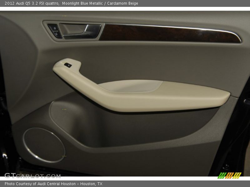 Moonlight Blue Metallic / Cardamom Beige 2012 Audi Q5 3.2 FSI quattro