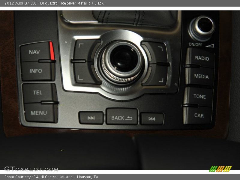 Controls of 2012 Q7 3.0 TDI quattro
