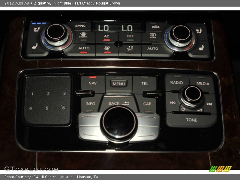 Controls of 2012 A8 4.2 quattro