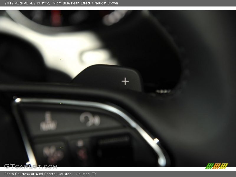 Controls of 2012 A8 4.2 quattro