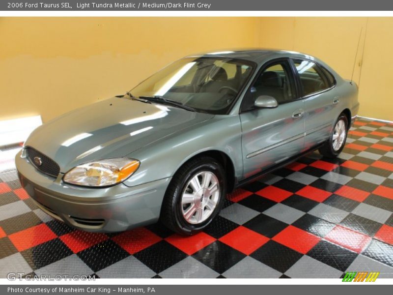 Light Tundra Metallic / Medium/Dark Flint Grey 2006 Ford Taurus SEL