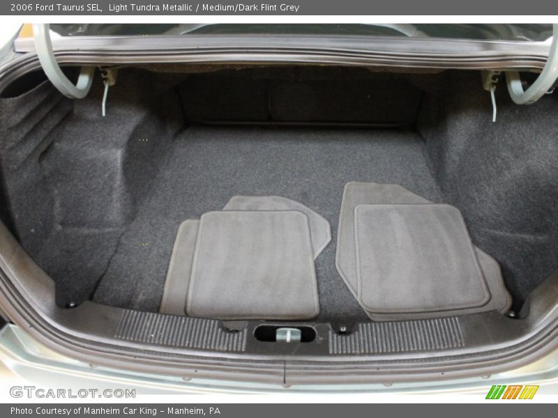 Light Tundra Metallic / Medium/Dark Flint Grey 2006 Ford Taurus SEL