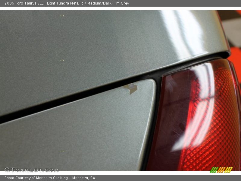 Light Tundra Metallic / Medium/Dark Flint Grey 2006 Ford Taurus SEL