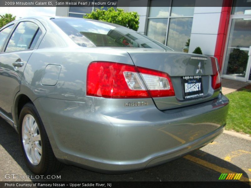 Satin Meisai Pearl / Medium Gray 2009 Mitsubishi Galant ES