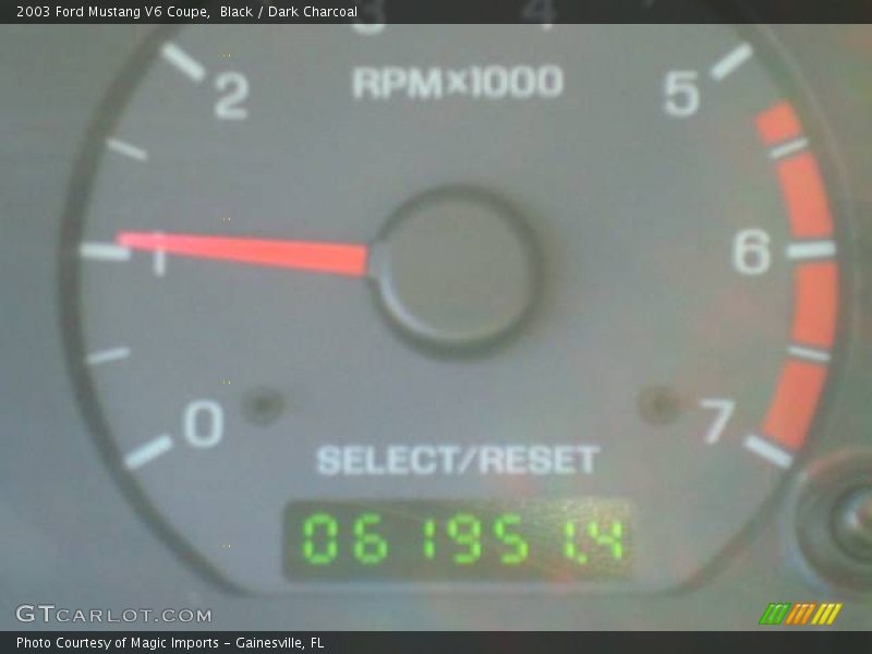 Black / Dark Charcoal 2003 Ford Mustang V6 Coupe