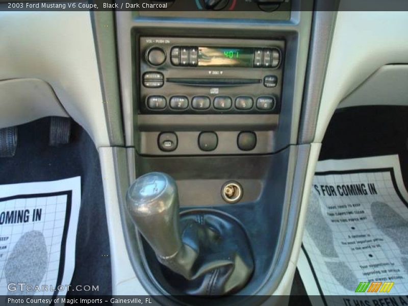 Black / Dark Charcoal 2003 Ford Mustang V6 Coupe