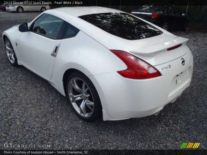 Pearl White / Black 2011 Nissan 370Z Sport Coupe