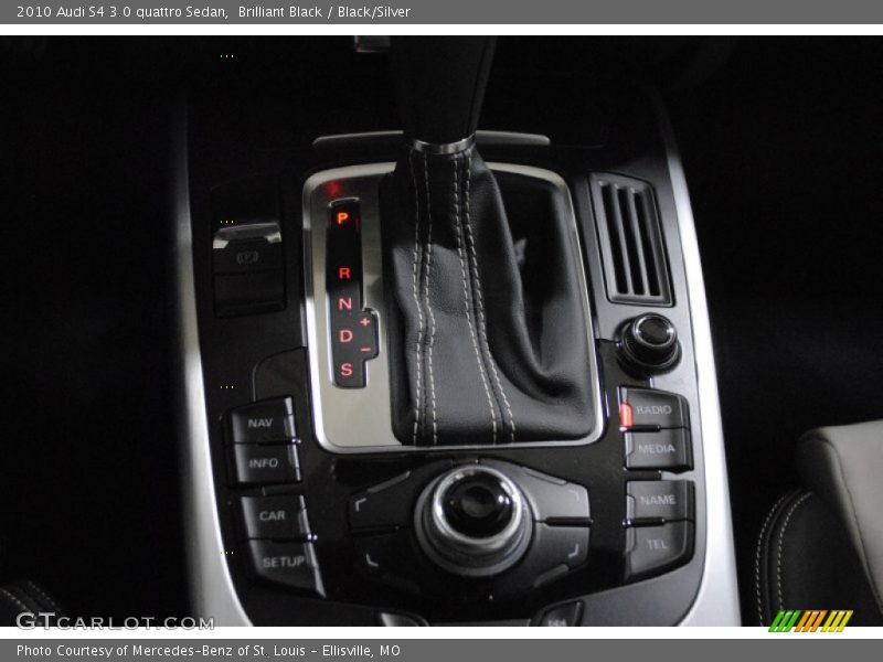 Controls of 2010 S4 3.0 quattro Sedan
