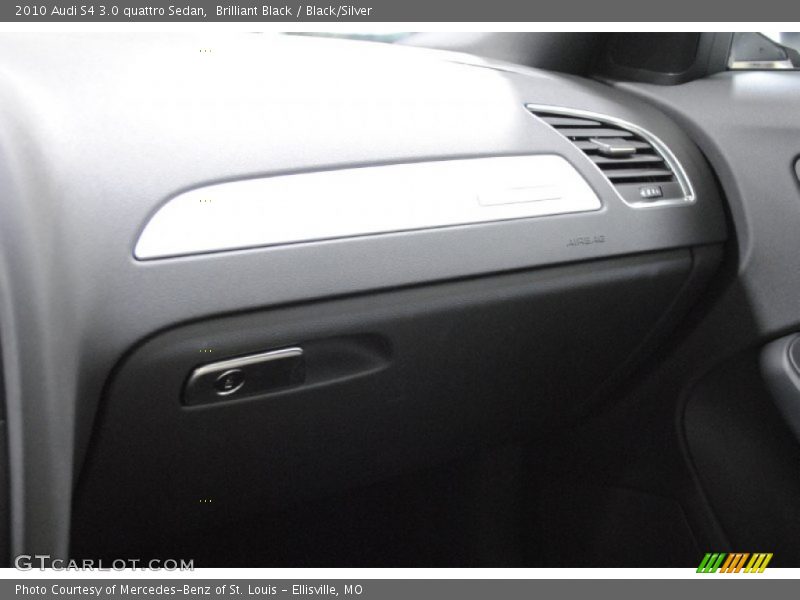 Brilliant Black / Black/Silver 2010 Audi S4 3.0 quattro Sedan