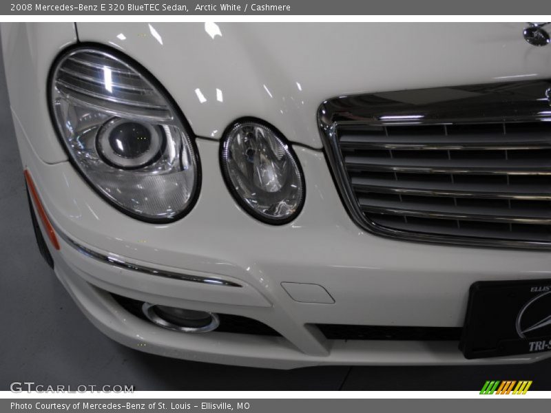 Arctic White / Cashmere 2008 Mercedes-Benz E 320 BlueTEC Sedan