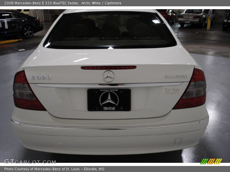 Arctic White / Cashmere 2008 Mercedes-Benz E 320 BlueTEC Sedan