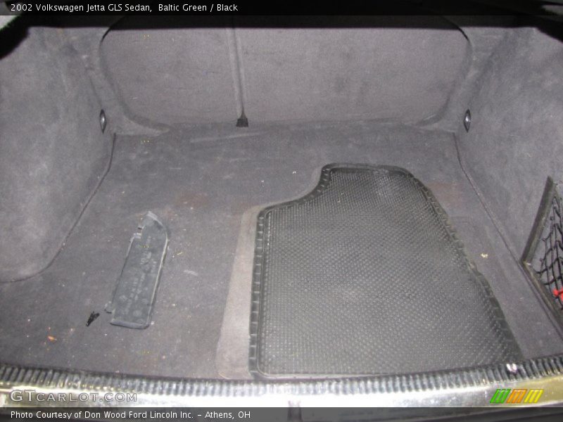 Baltic Green / Black 2002 Volkswagen Jetta GLS Sedan