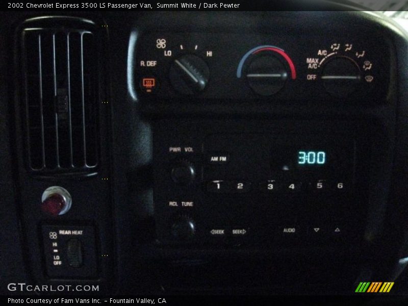 Summit White / Dark Pewter 2002 Chevrolet Express 3500 LS Passenger Van
