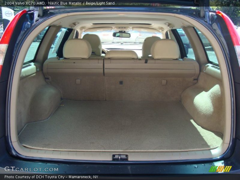 Nautic Blue Metallic / Beige/Light Sand 2004 Volvo XC70 AWD