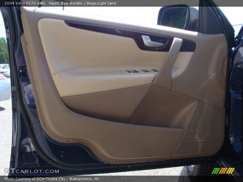Nautic Blue Metallic / Beige/Light Sand 2004 Volvo XC70 AWD