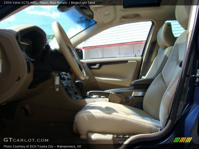 Nautic Blue Metallic / Beige/Light Sand 2004 Volvo XC70 AWD
