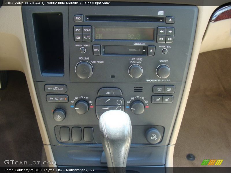 Nautic Blue Metallic / Beige/Light Sand 2004 Volvo XC70 AWD