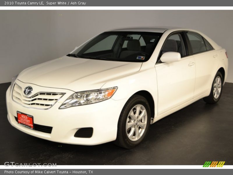 Super White / Ash Gray 2010 Toyota Camry LE