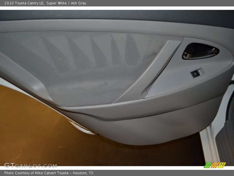 Super White / Ash Gray 2010 Toyota Camry LE