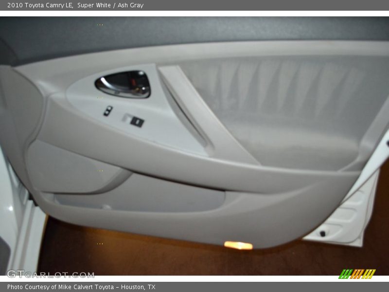 Super White / Ash Gray 2010 Toyota Camry LE