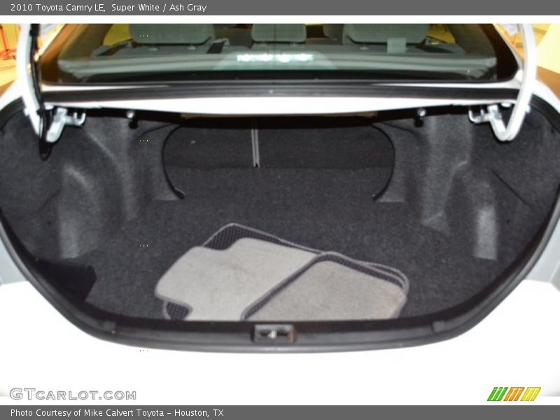 Super White / Ash Gray 2010 Toyota Camry LE