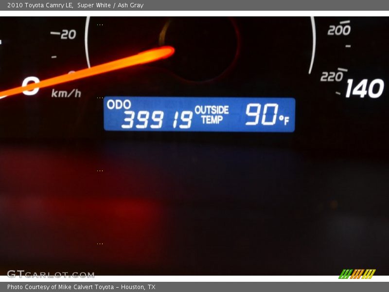 Super White / Ash Gray 2010 Toyota Camry LE