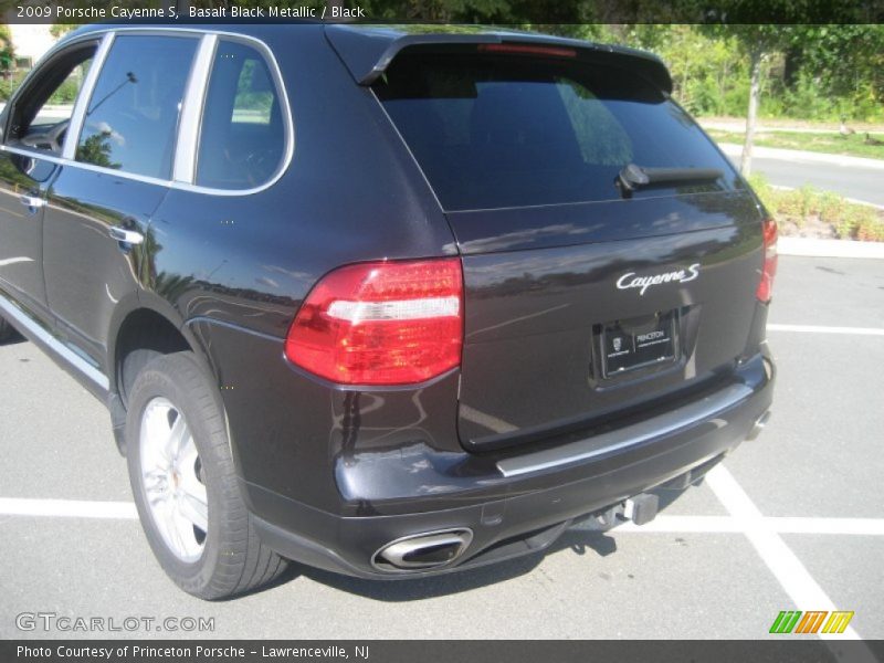 Basalt Black Metallic / Black 2009 Porsche Cayenne S