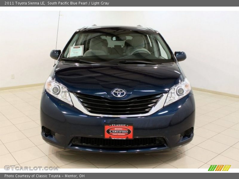 South Pacific Blue Pearl / Light Gray 2011 Toyota Sienna LE