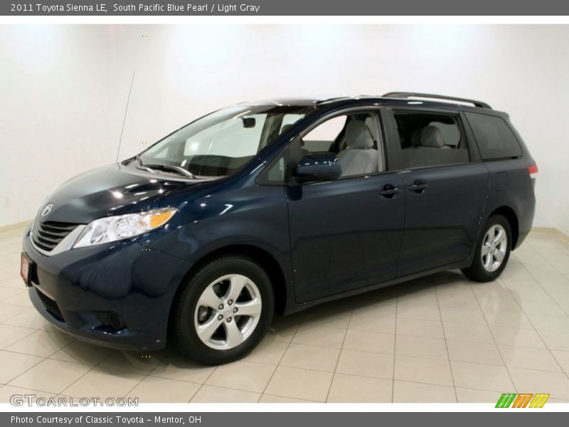South Pacific Blue Pearl / Light Gray 2011 Toyota Sienna LE