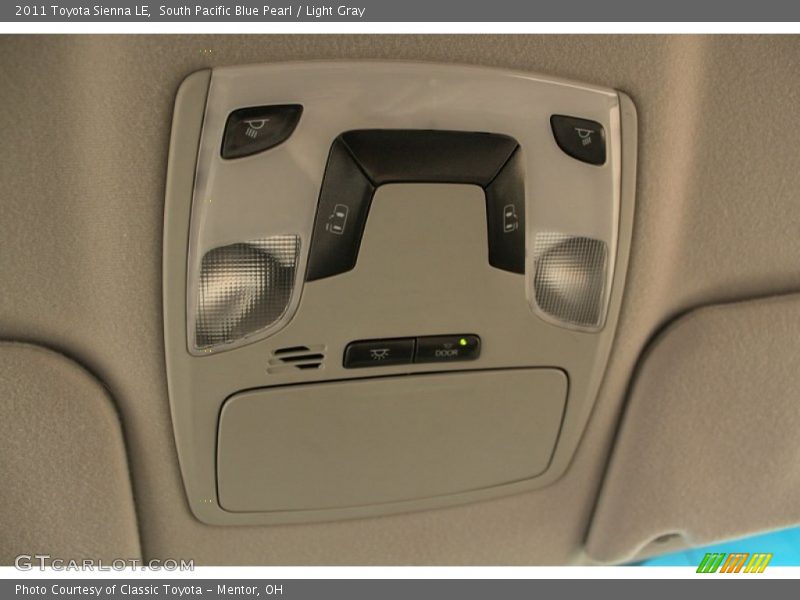 South Pacific Blue Pearl / Light Gray 2011 Toyota Sienna LE