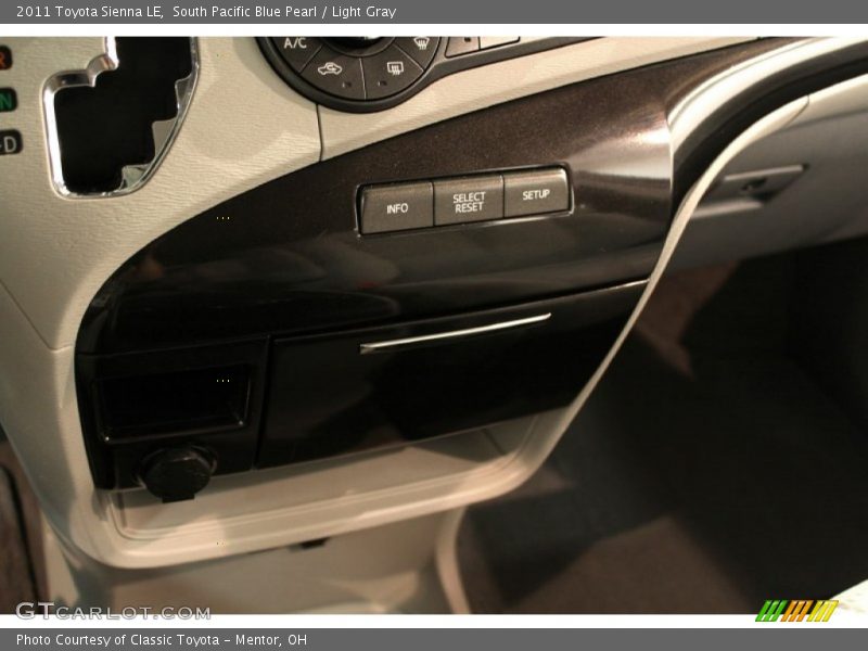 South Pacific Blue Pearl / Light Gray 2011 Toyota Sienna LE