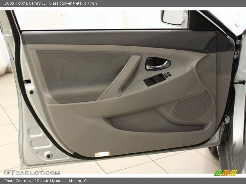 Classic Silver Metallic / Ash 2009 Toyota Camry LE