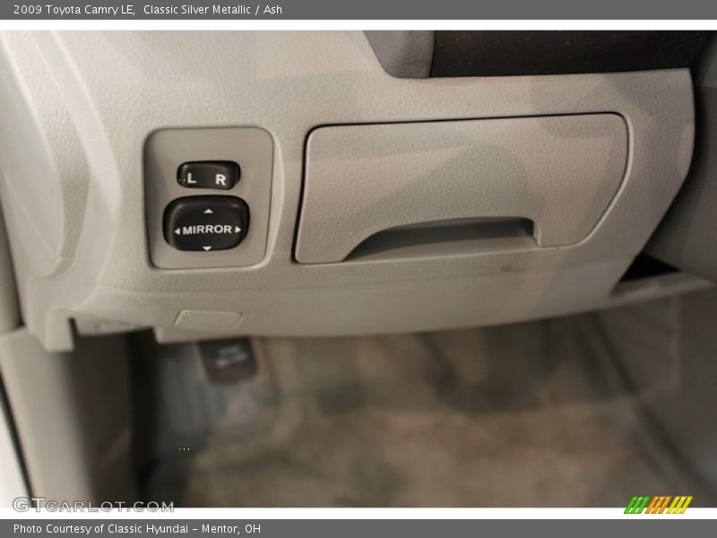Classic Silver Metallic / Ash 2009 Toyota Camry LE