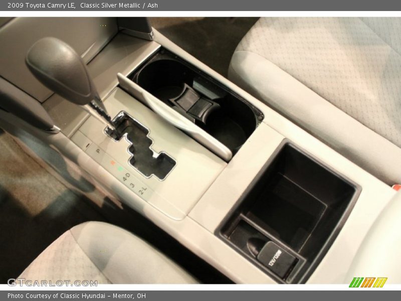 Classic Silver Metallic / Ash 2009 Toyota Camry LE