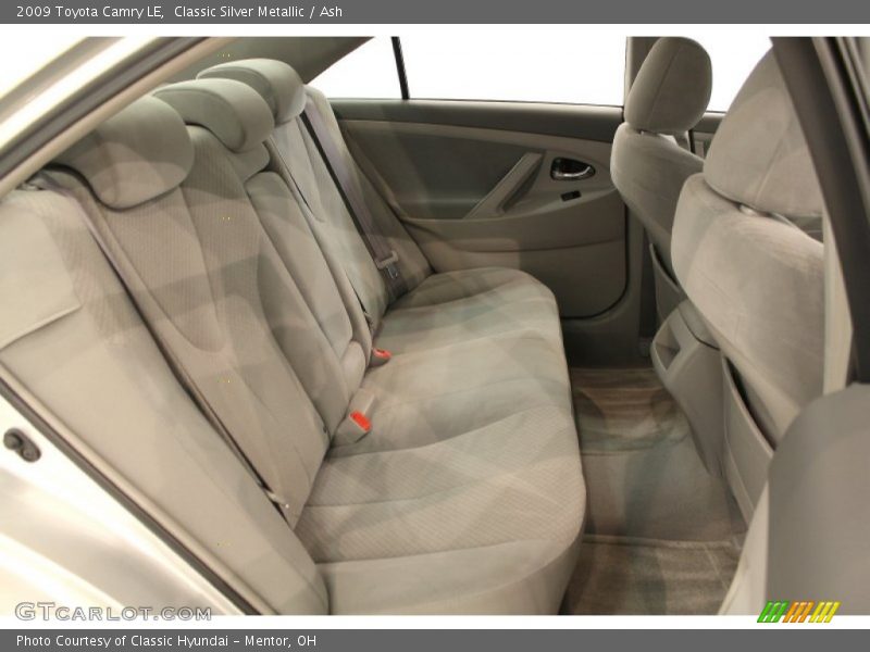Classic Silver Metallic / Ash 2009 Toyota Camry LE