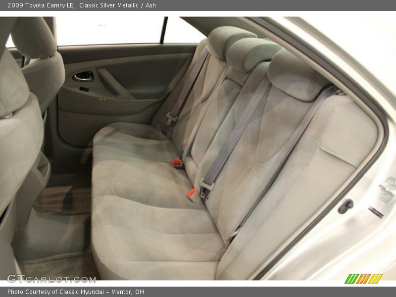Classic Silver Metallic / Ash 2009 Toyota Camry LE
